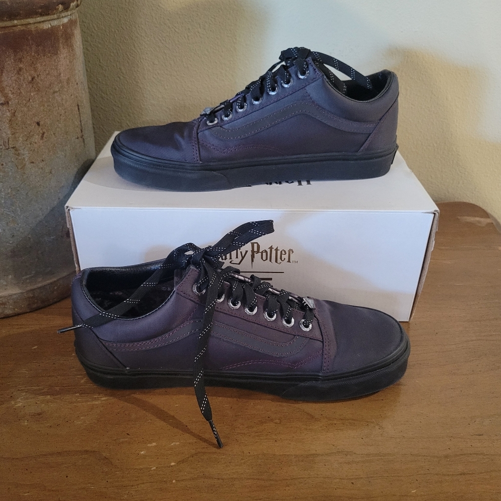 VANS OLD SKOOL  LIKE NEW IN BOX DEATHLY HALLOWS HARRY POTTER MNS 7.5 WMNS 9